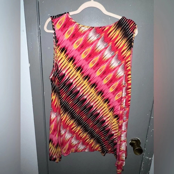 CATO EST 1946 multi color top with cutout neckline apron hemline size 18/20W - Picture 2 of 5